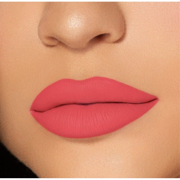 Kylie Cosmetics Lipstick 204 baby girl - Picture 3 of 3